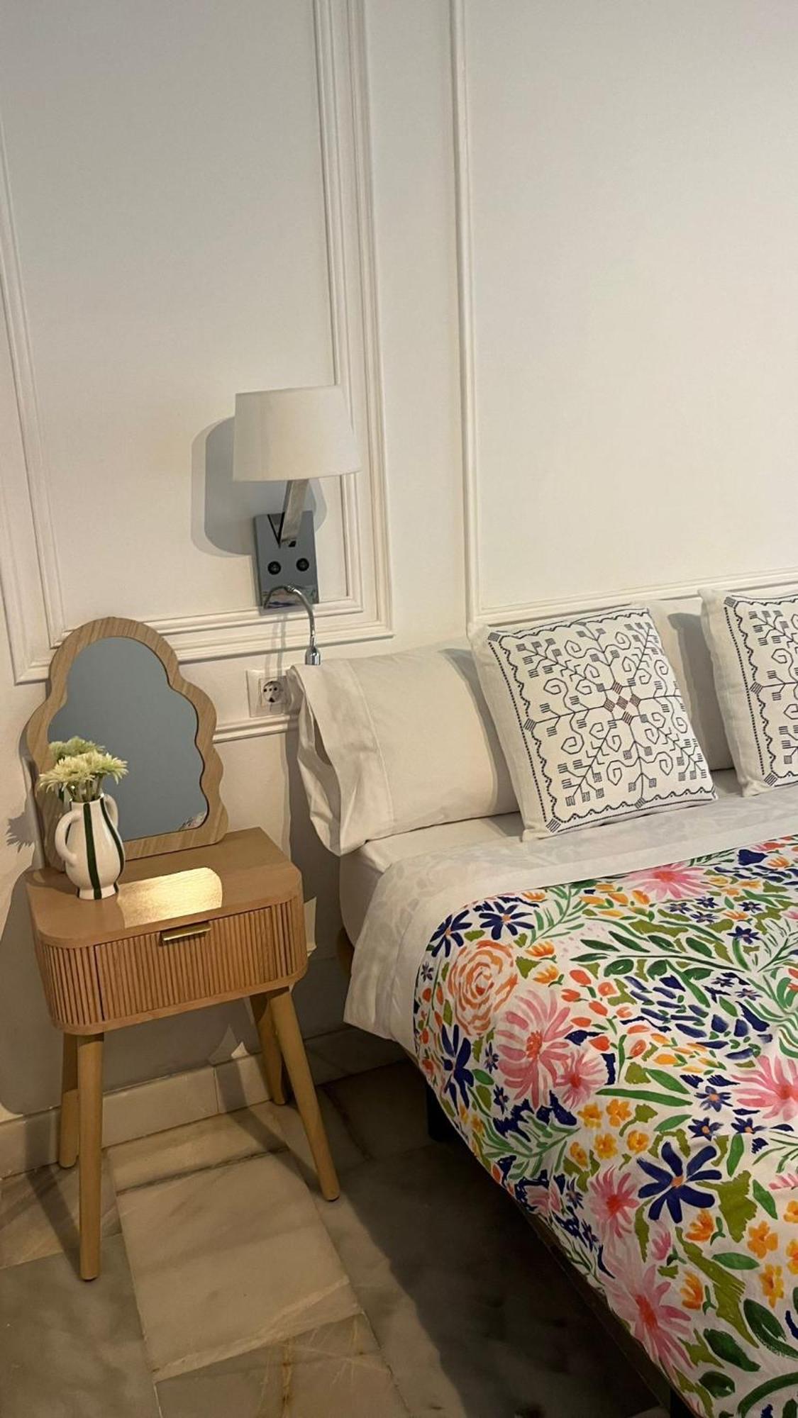 Apartamento En Casco Antiguo - Plaza De La Gavidia Sevilha Exterior foto